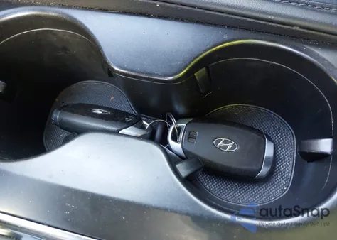 2019 Hyundai Santa Fe Ultimate 2.0T z USA, uszkodzony, nr VIN 5NMS53AA6KH041545